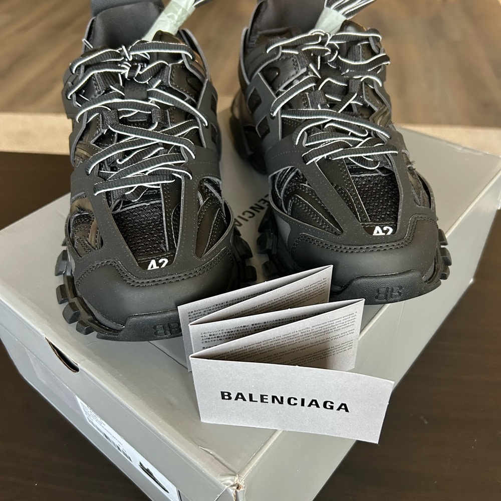 Balenciaga Packaging - Picture 9 of 9